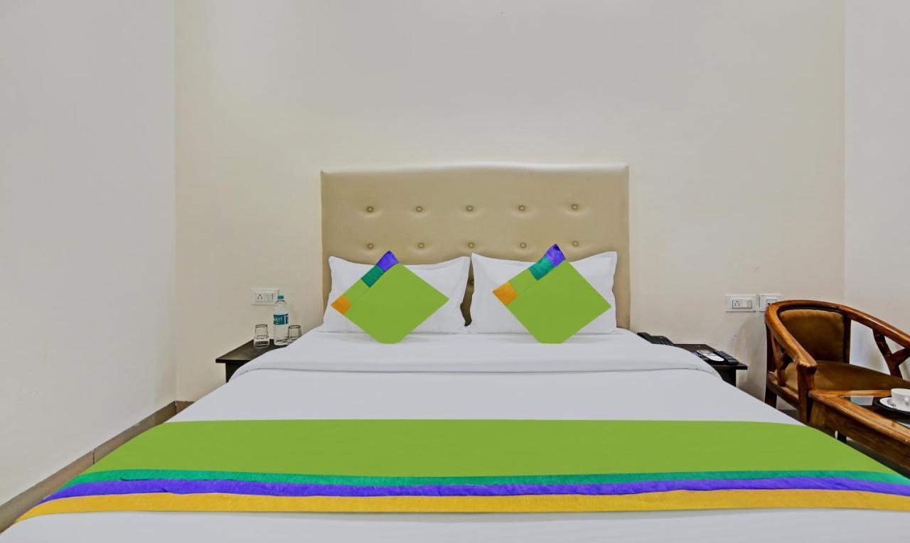 Treebo Royal Empire Adarsh Nagar, Chandigarh Hotel Exterior foto