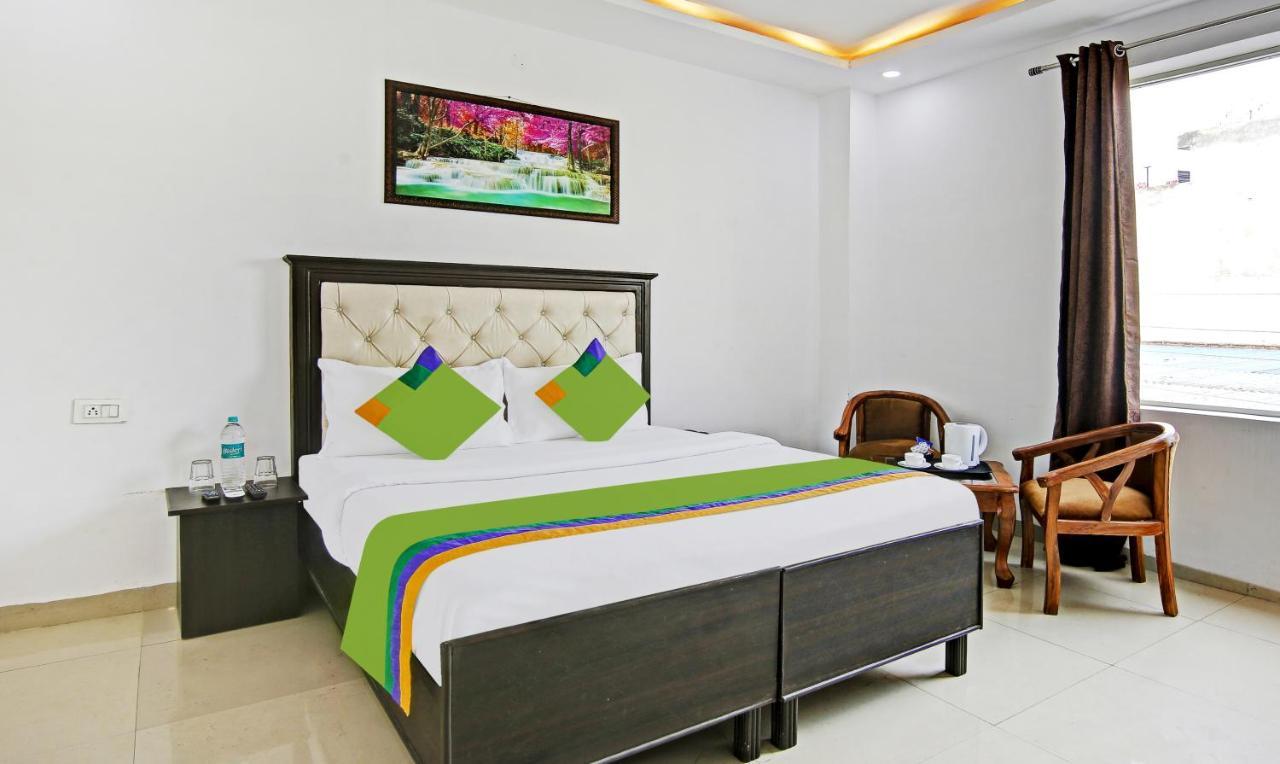 Treebo Royal Empire Adarsh Nagar, Chandigarh Hotel Exterior foto