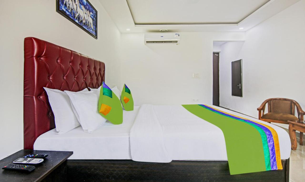 Treebo Royal Empire Adarsh Nagar, Chandigarh Hotel Exterior foto