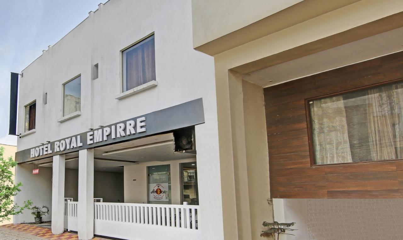 Treebo Royal Empire Adarsh Nagar, Chandigarh Hotel Exterior foto